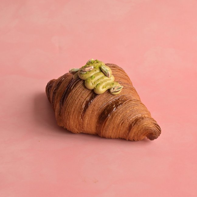 Croissant pistacjowy
