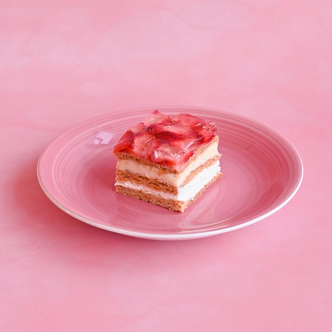 Kremówka truskawkowa