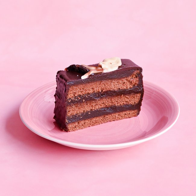 Piernik z nadzieniem śliwkowym